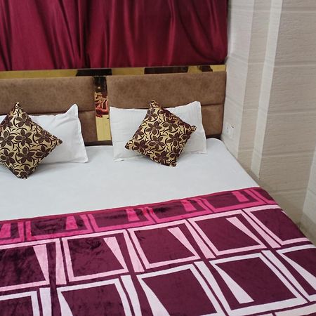 Arora Guest House Амрітсар Екстер'єр фото